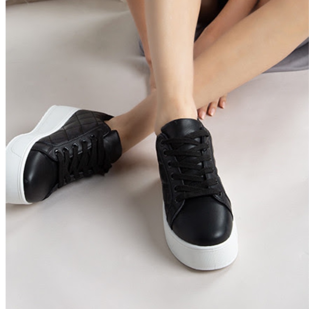 !! NEW !! Black Quilted Vegan Leather Platform Sneakers - Picture 9 of 9